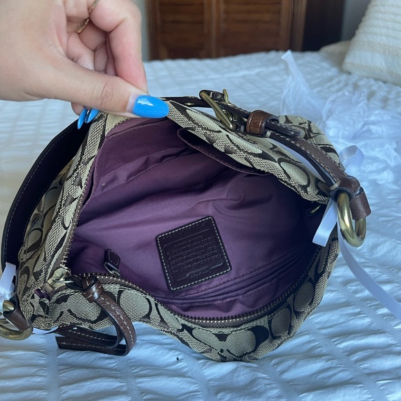 COACH Y2K Signature Brown Hamptons Shoulder Bag - Picture 9 of 17